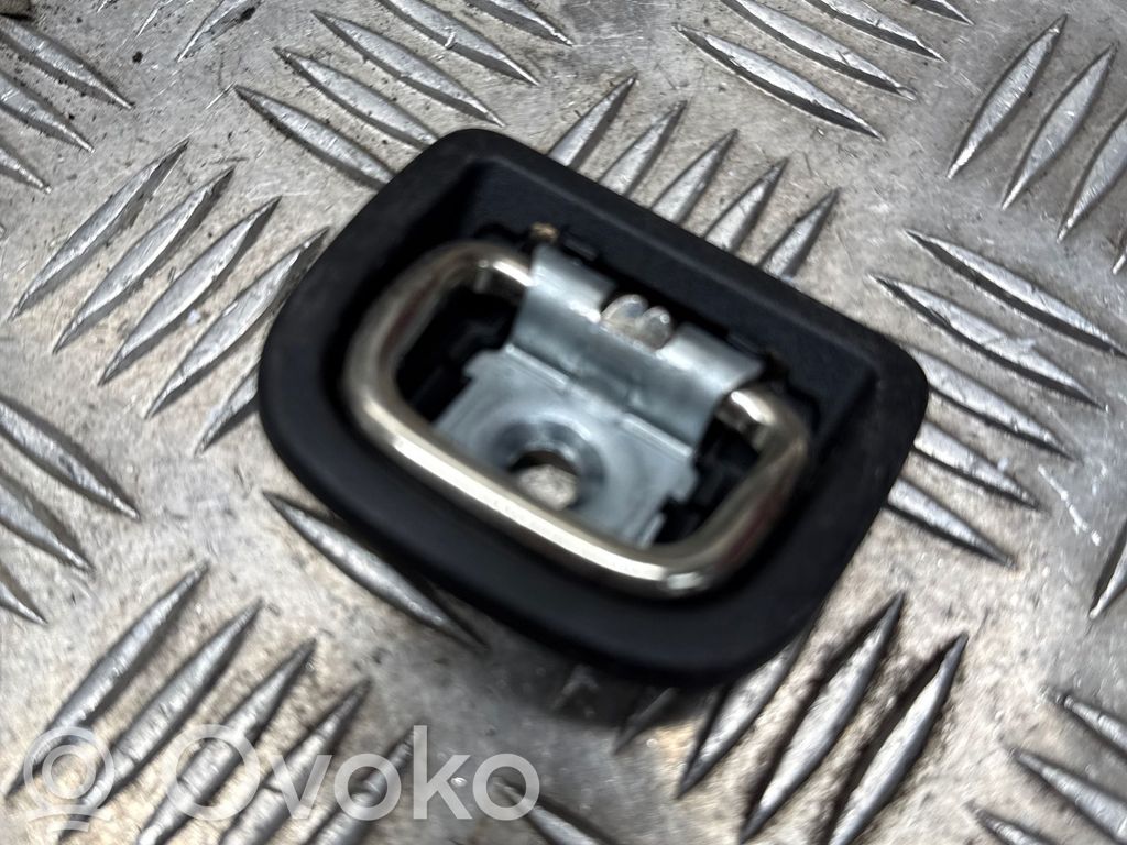 Tie down hook / loop   8V0863503C