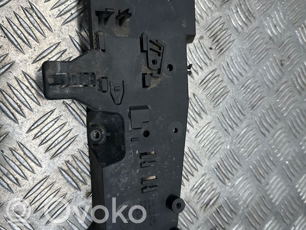 BMW X1 E84 Other engine bay part 