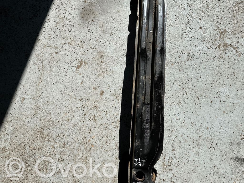 BMW X1 E84 Aizmugurē bampera balka 