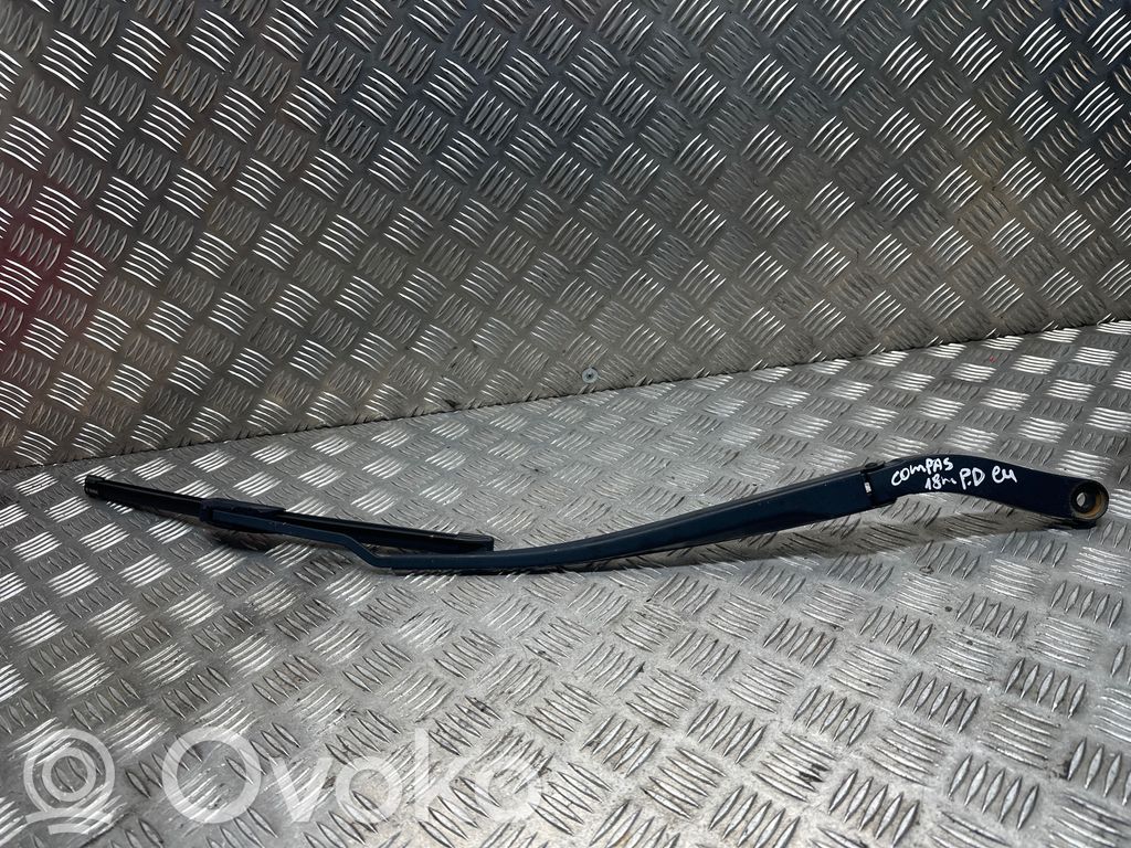 Jeep Compass Front wiper blade arm 