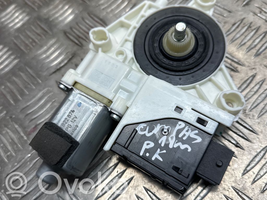 Jeep Compass Priekšpusē loga pacēlāja motoriņš 
