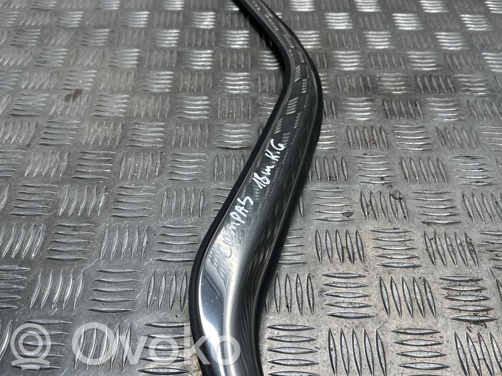 Listwa szyby tylnej   5XQ41DX8AF,5UP39SZZAF