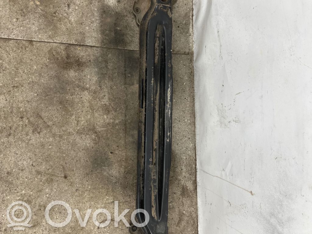 BMW X1 E84 Aizmugurē bampera balka 