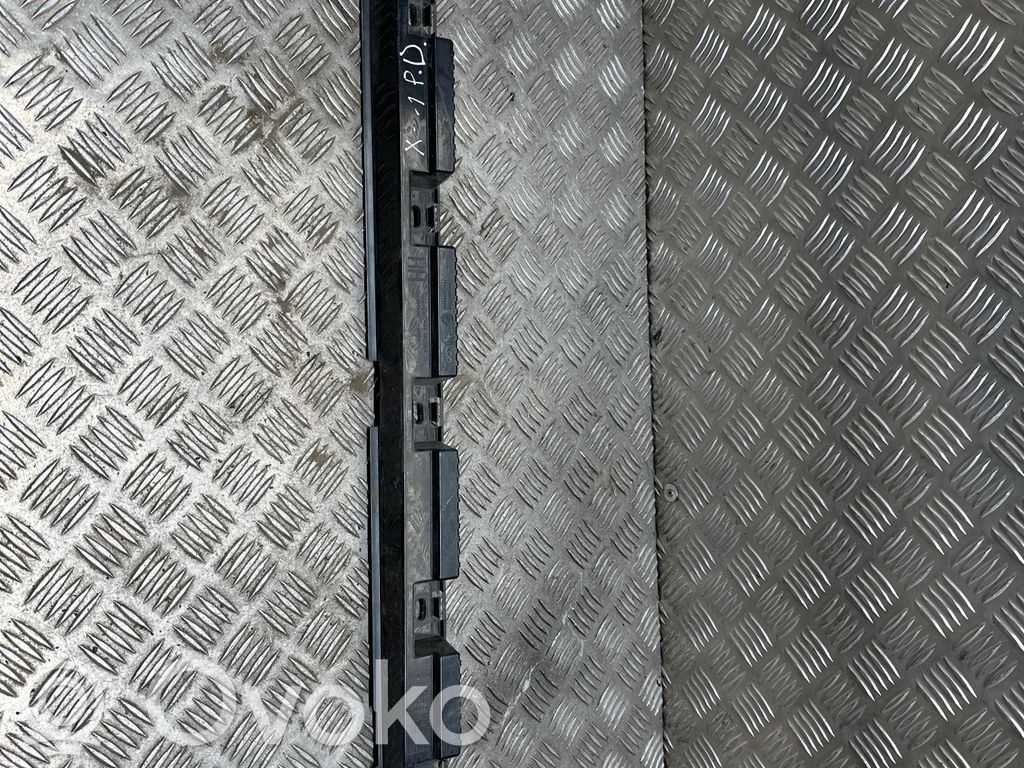 BMW X1 E84 Sill supporting ledge 