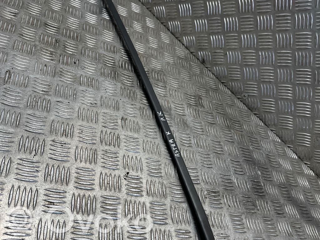 Opel Astra K Windshield trim 
