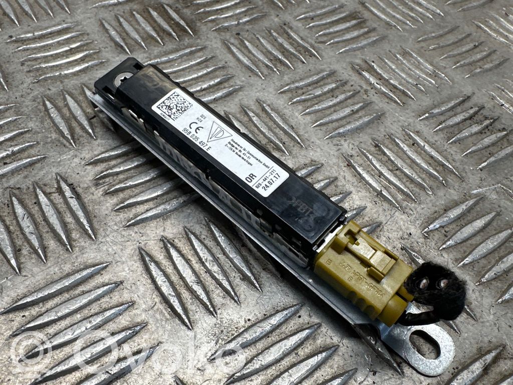 Porsche Macan (95B) Aerial antenna amplifier 