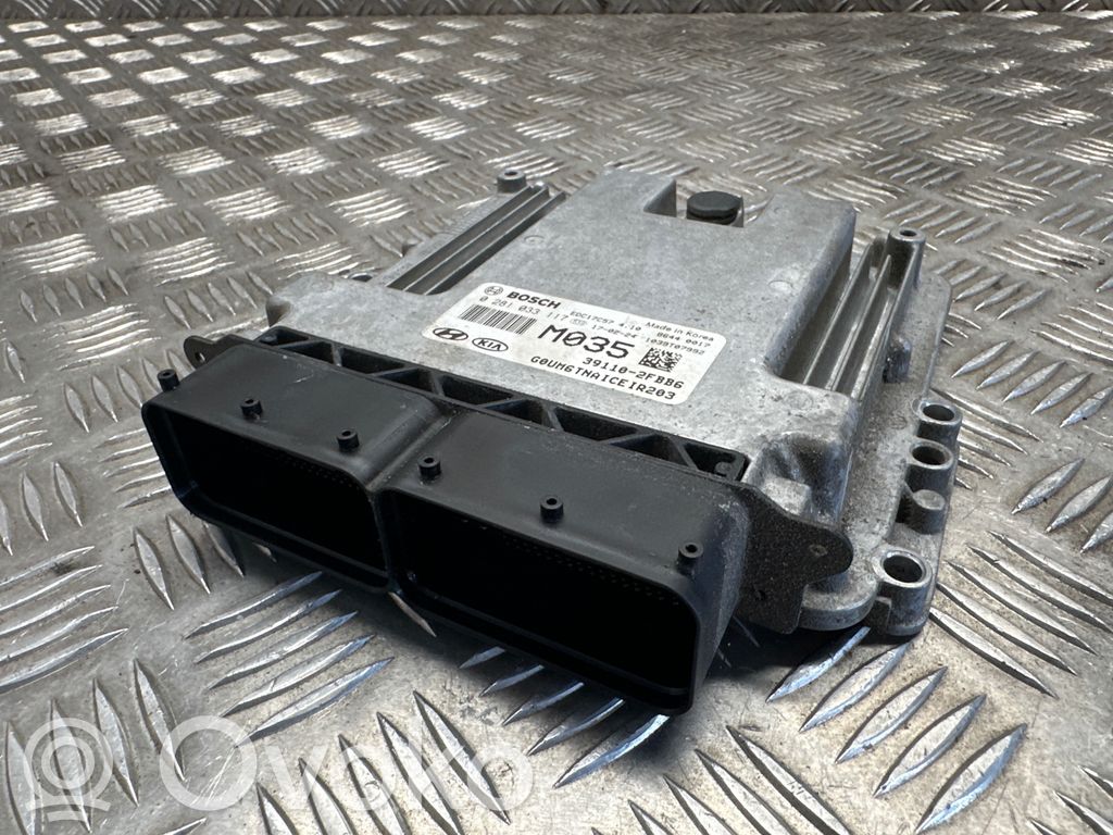 KIA Sorento Engine control unit/module 