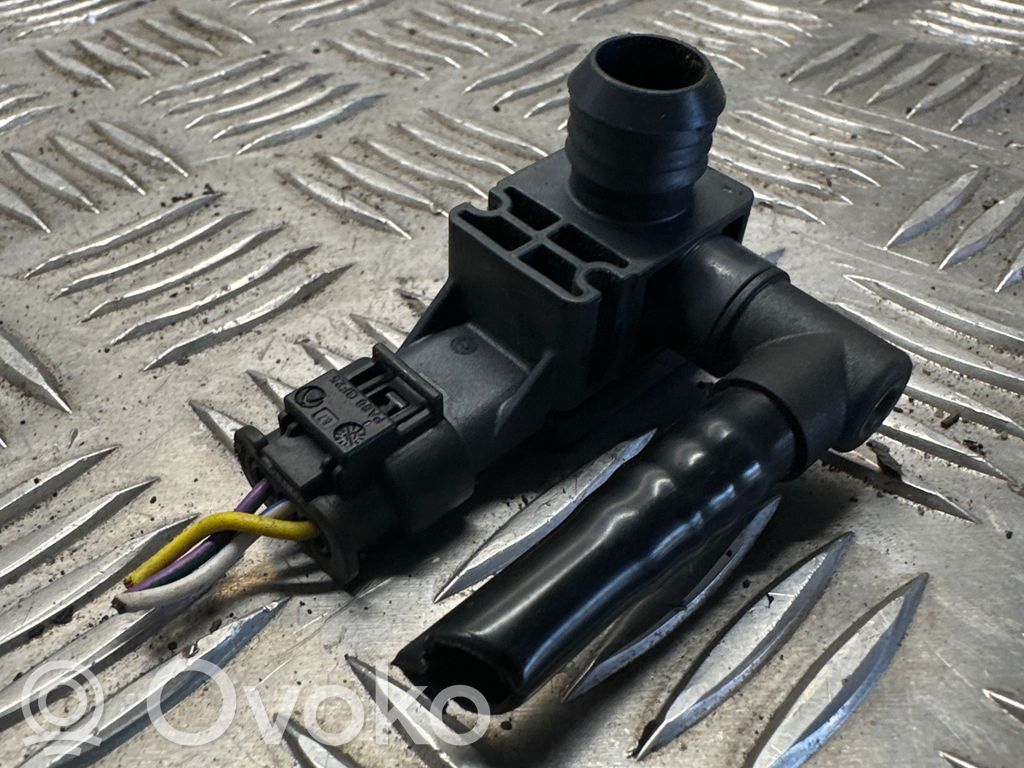 Land Rover Range Rover Velar Vacuum valve 