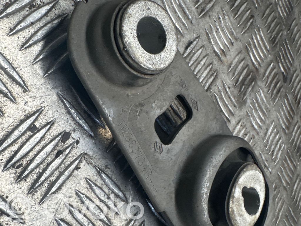 Nissan Qashqai Engine mount bracket 