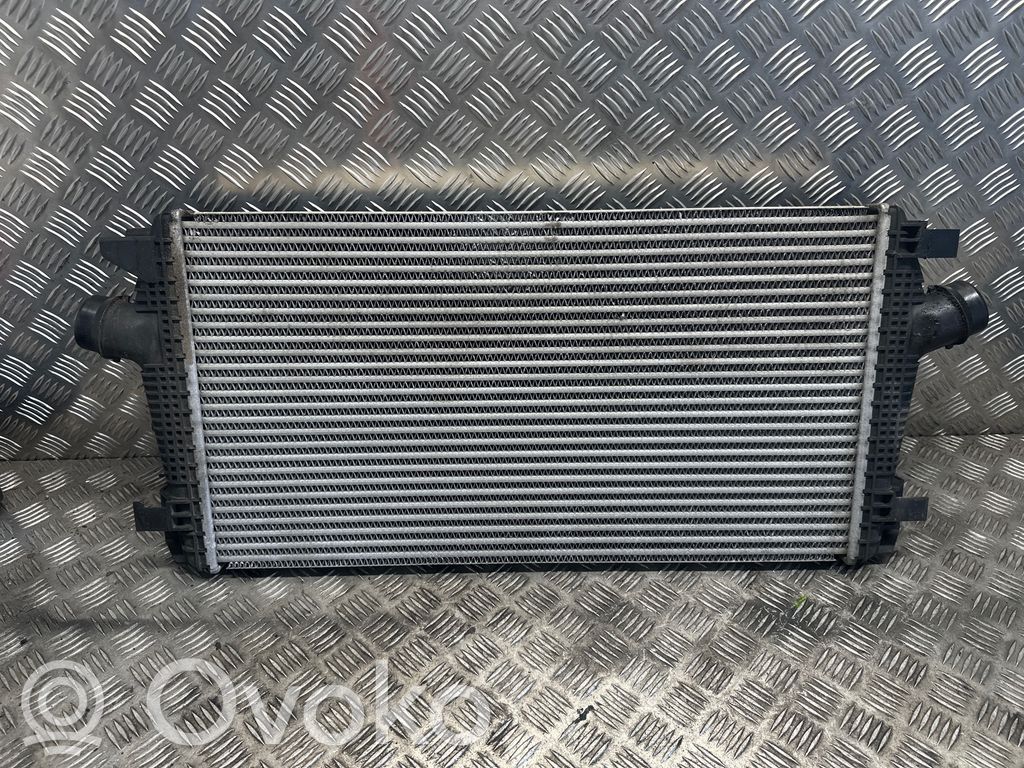 Opel Zafira C Interkūlerio radiatorius 