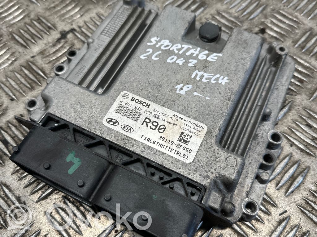 KIA Sportage Engine control unit/module 