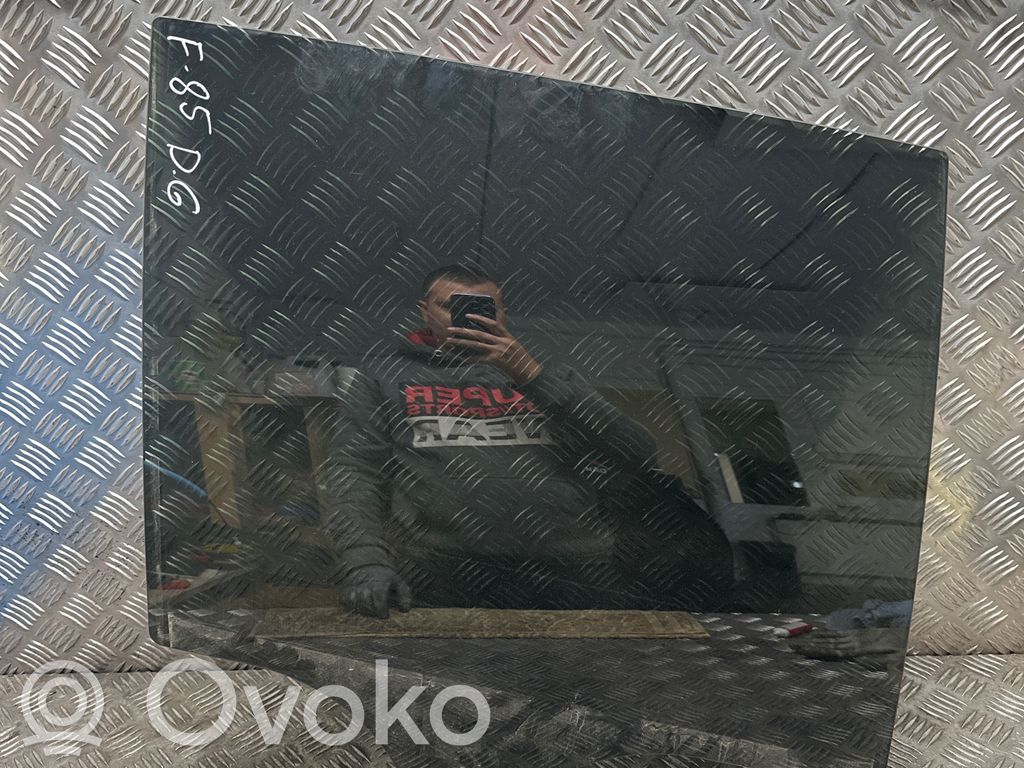 BMW X5M F85 Rear door window glass 