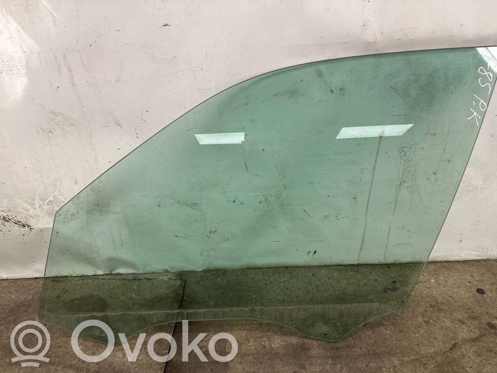 BMW X5M F85 Front door window glass four-door 
