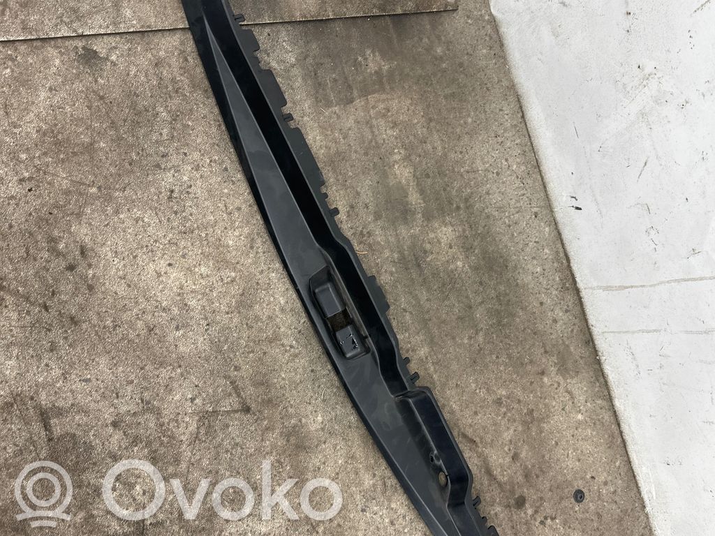 BMW X5M F85 Osłona pasa bagażnika 