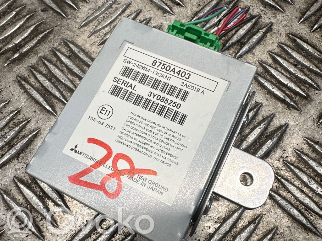 Mitsubishi Outlander GPS navigation control unit/module 