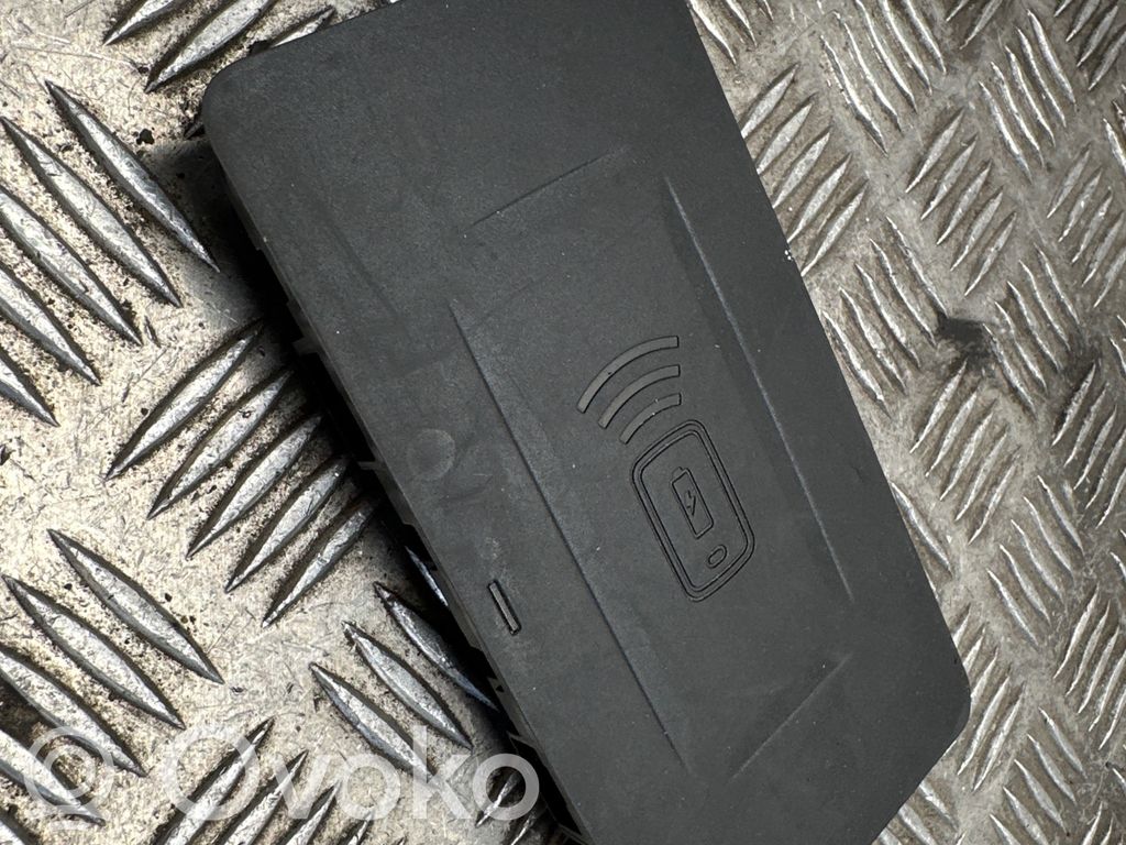 BMW 3 G20 G21 Wireless charging module 