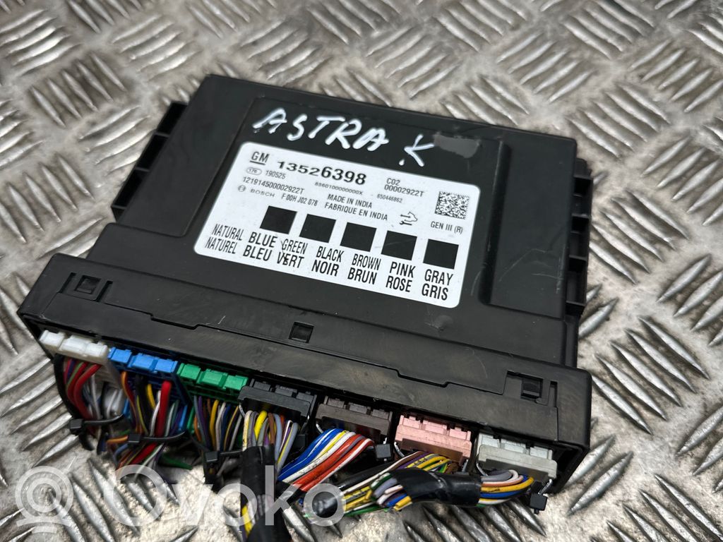 Opel Astra K Comfort/convenience module 