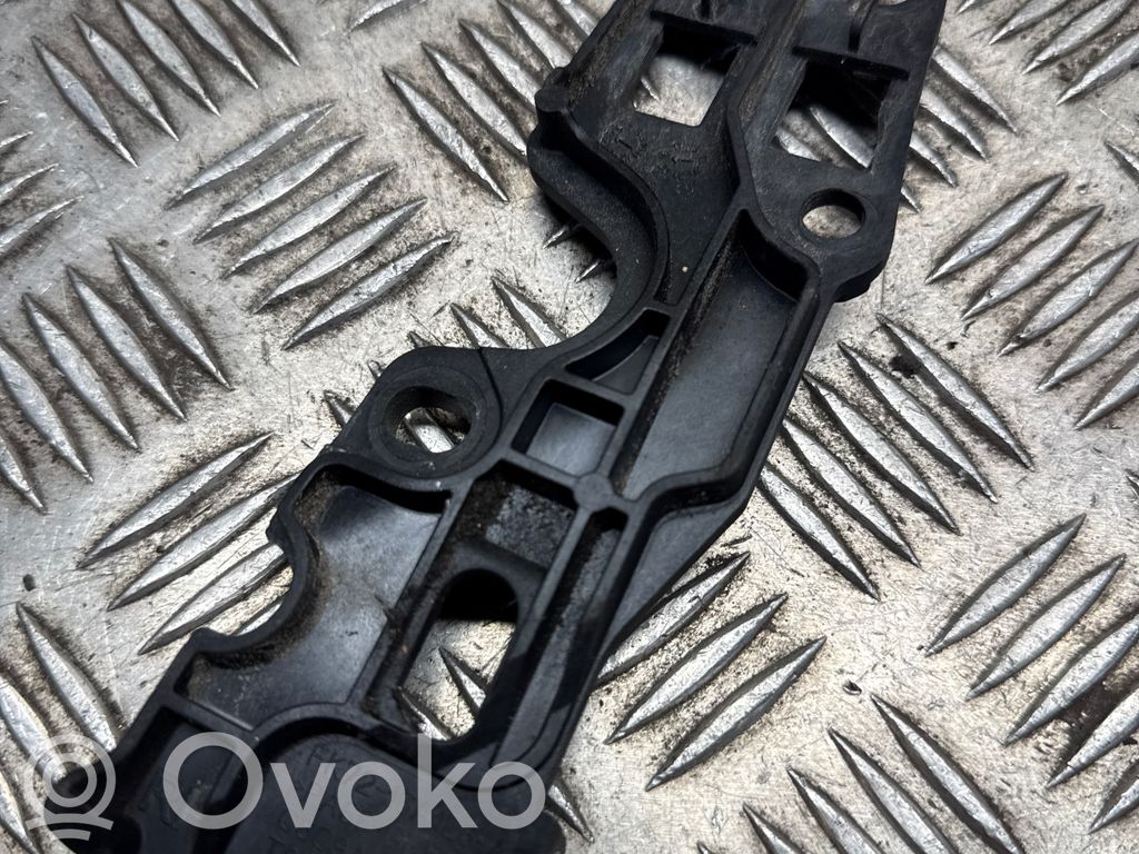 Land Rover Discovery Sport Fender mounting bracket 