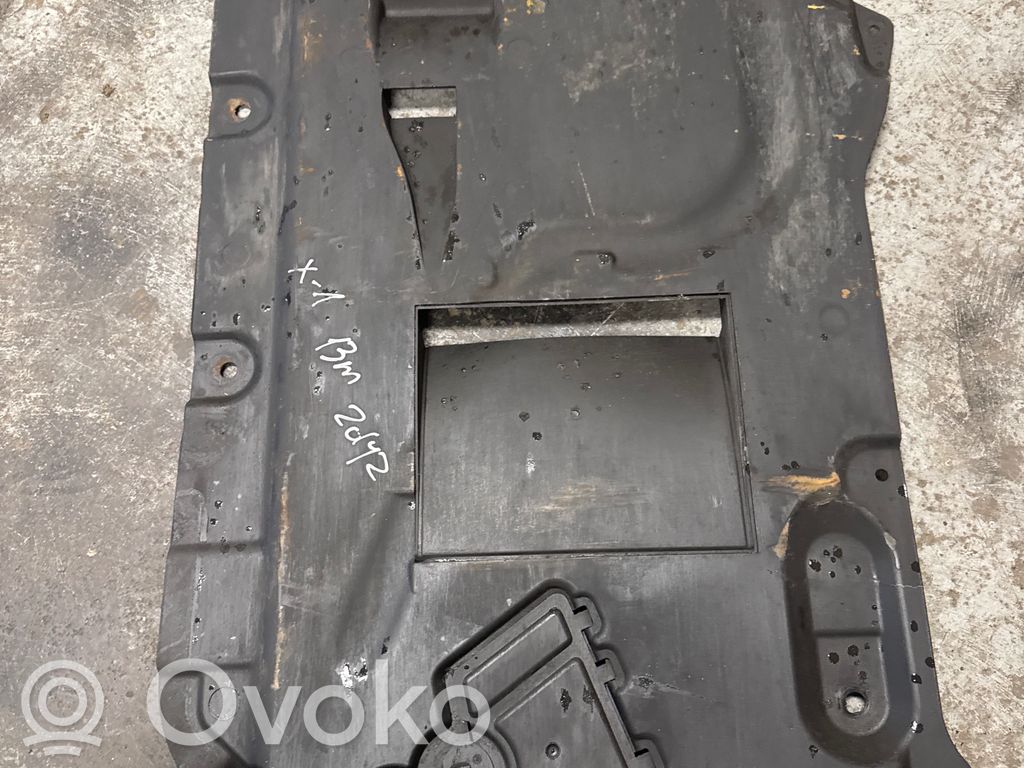 BMW X1 E84 Center/middle under tray cover 