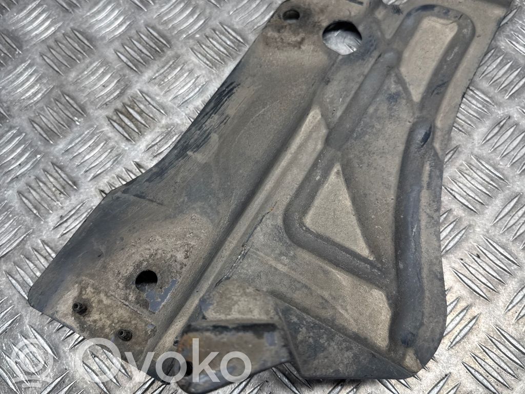 BMW X1 E84 Alustan takasuoja välipohja 