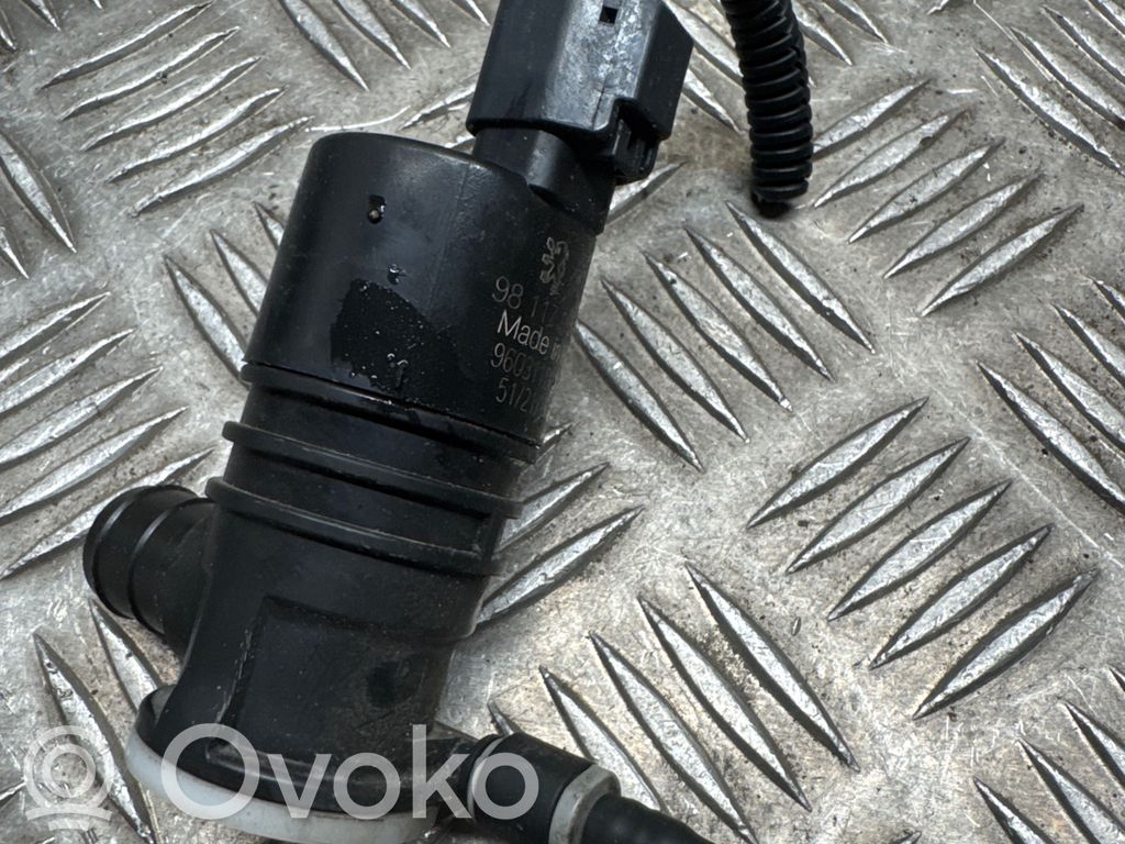 Opel Grandland X Windscreen/windshield washer pump 