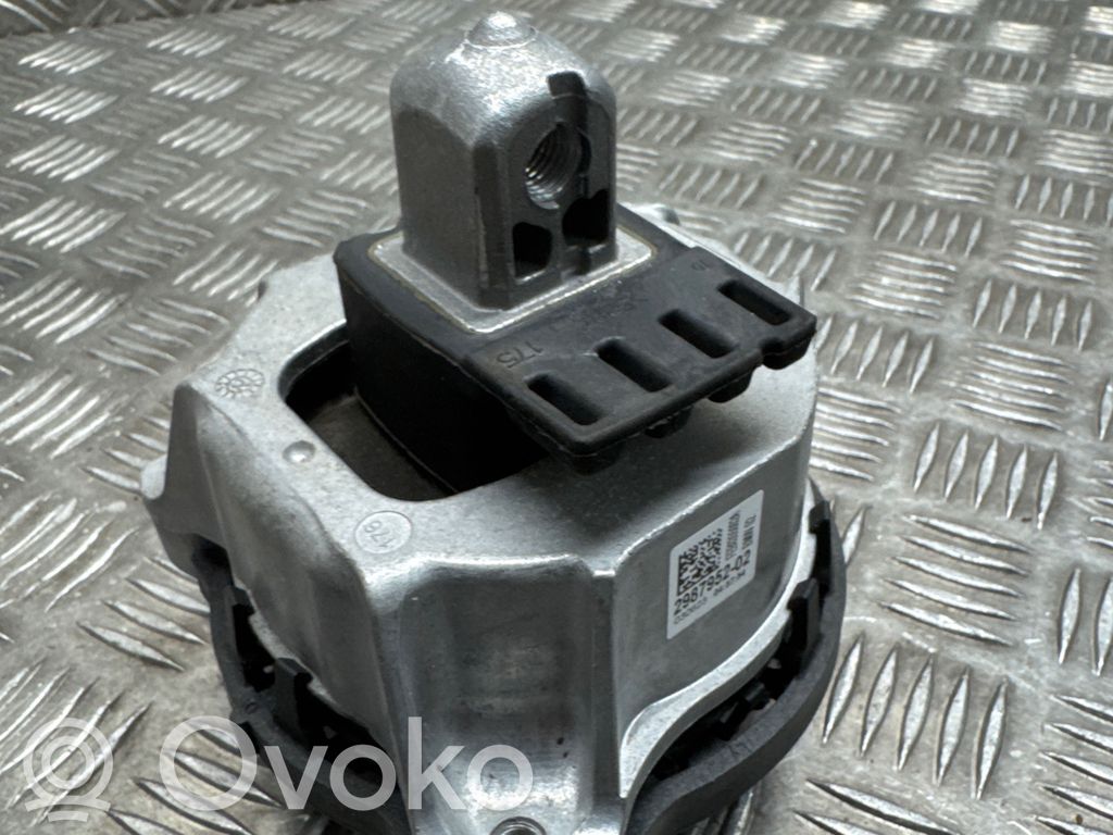 BMW X7 G07 Engine mount bracket 