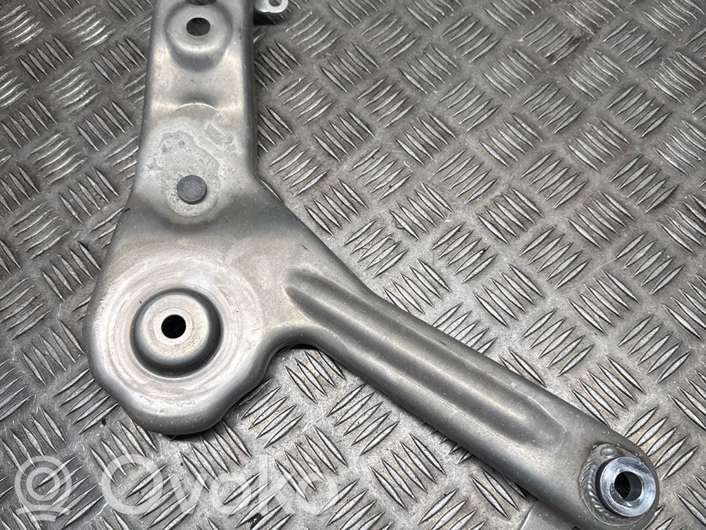 BMW XM Cita virsbūves detaļa 