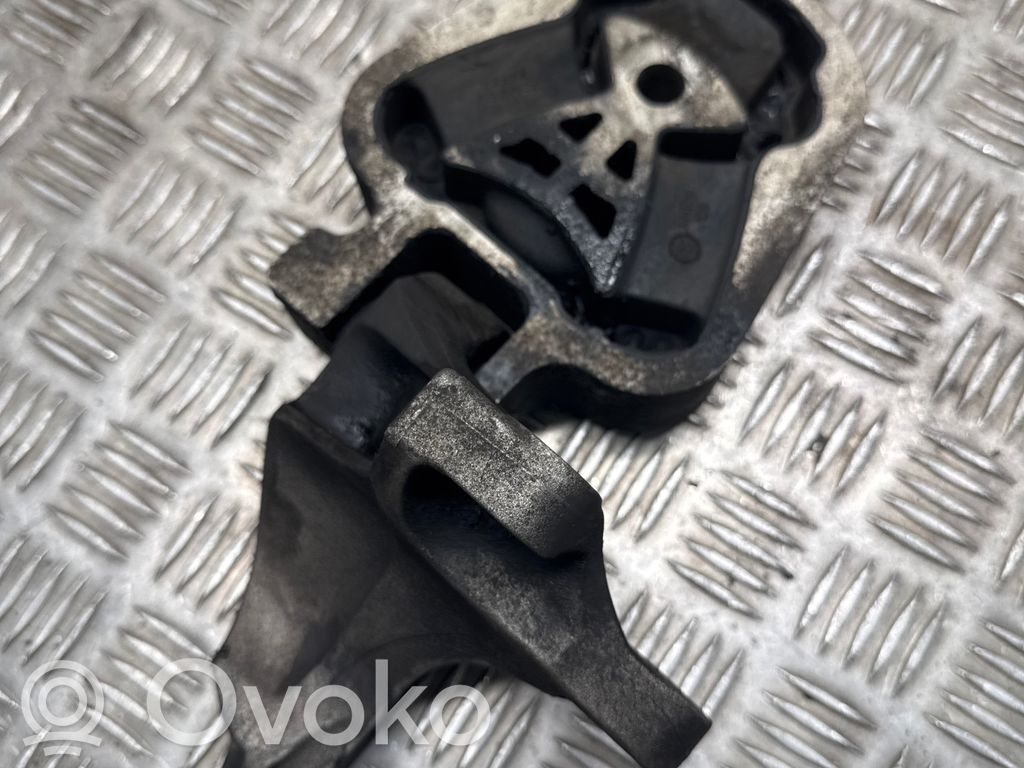 Ford Galaxy Gearbox mount 