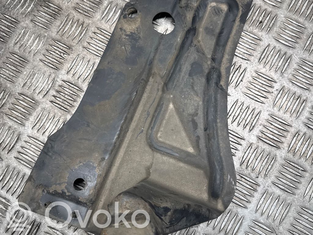 BMW X1 E84 Alustan takasuoja välipohja 