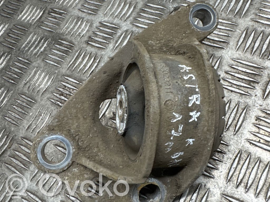 Opel Astra K Taka-akselin ripustuksen kiinnityksen kotelo 