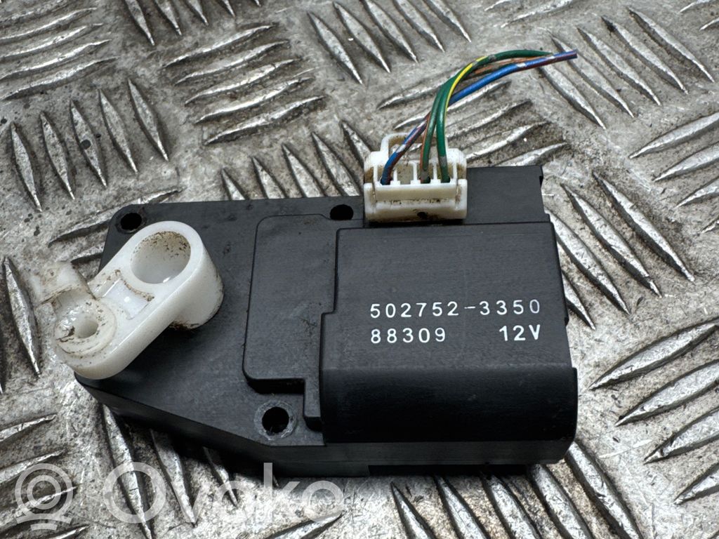 Mitsubishi L200 Ilmastointilaitteen läpän käyttölaite/moottori (A/C) 