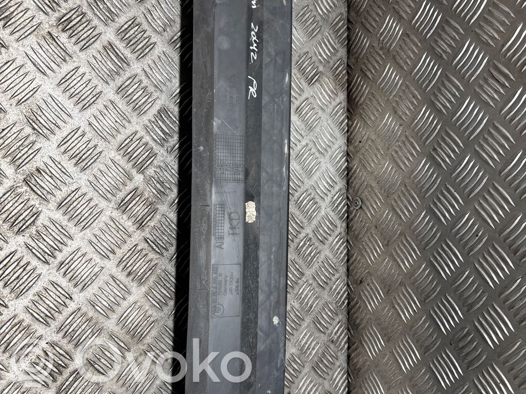 BMW X1 E84 Radiatorių apdaila 