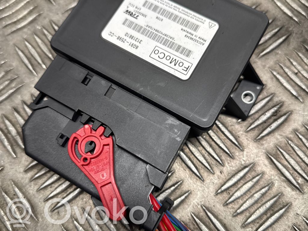 Volvo XC60 Hand brake control module 
