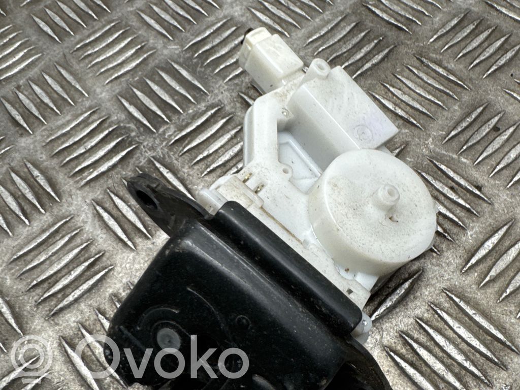 Nissan Qashqai Zamek klapy tylnej / bagażnika 