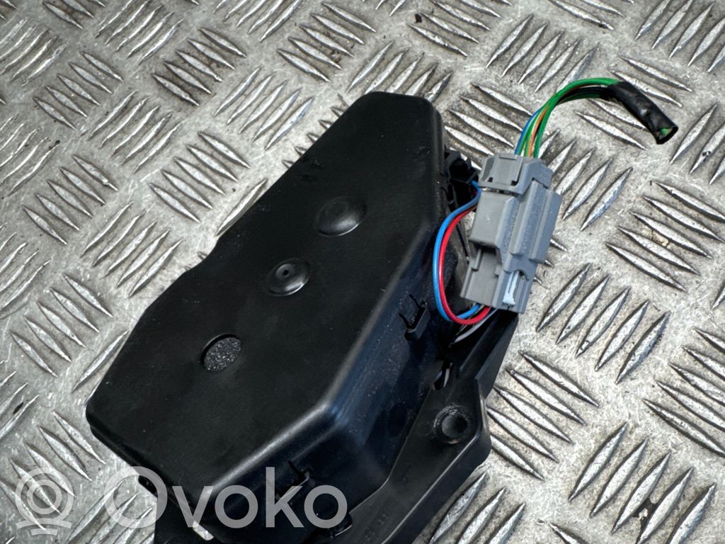 Volvo XC60 Takaluukun/tavaratilan luukun nostomoottori 