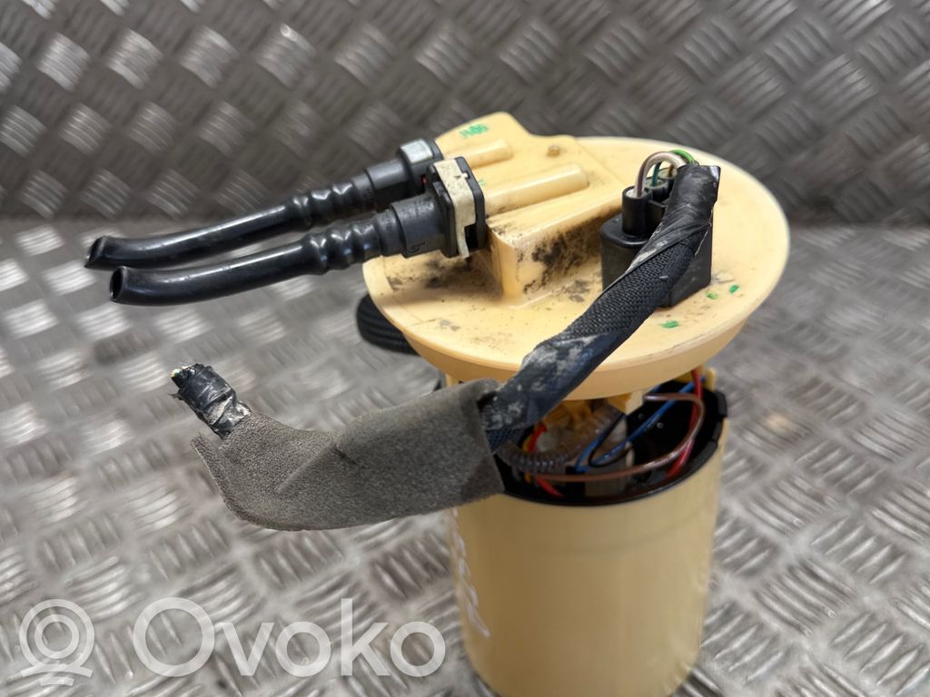 Ford Fiesta Polttoainesäiliön pumppu 