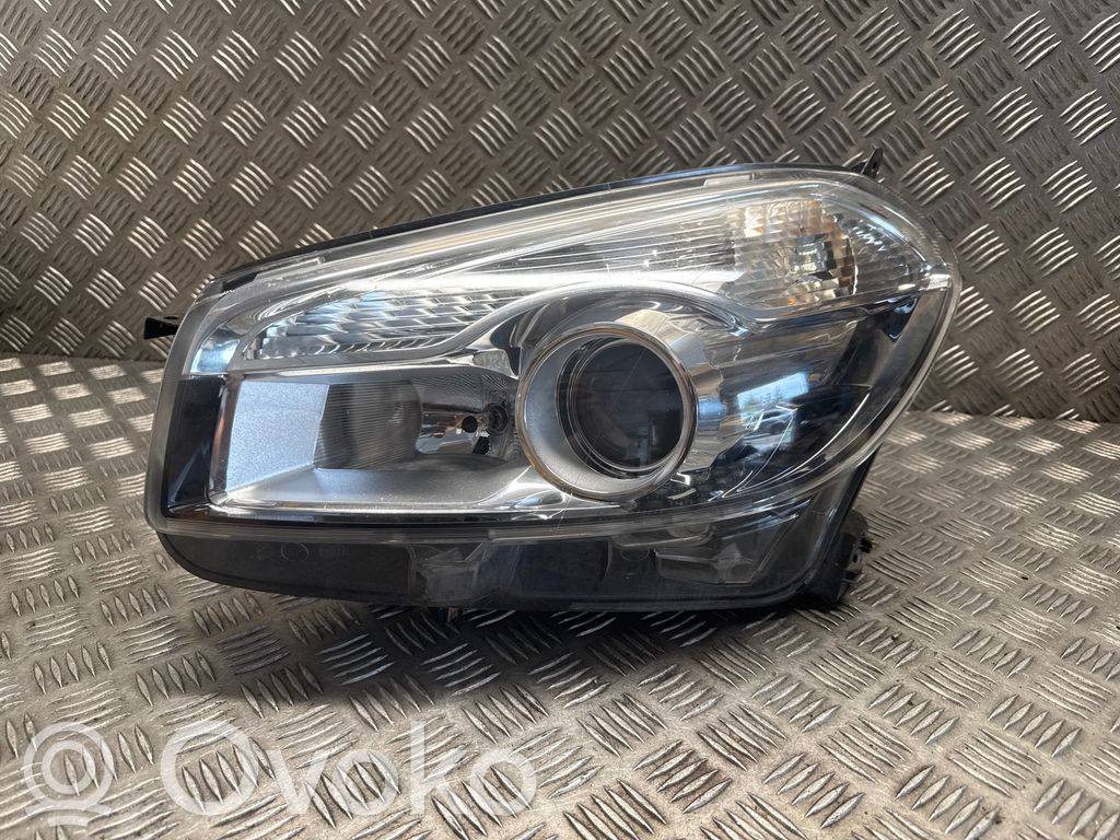 Nissan Qashqai Lampa przednia 