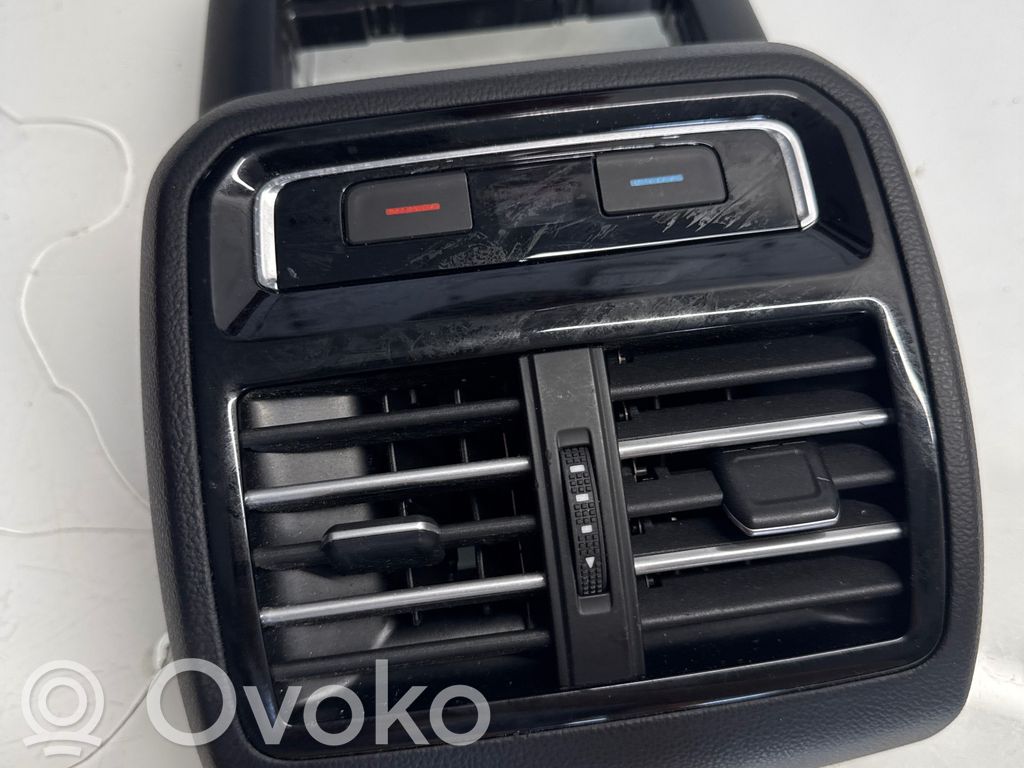Volkswagen PASSAT B8 Kratka nawiewu tylna tunelu środkowego 