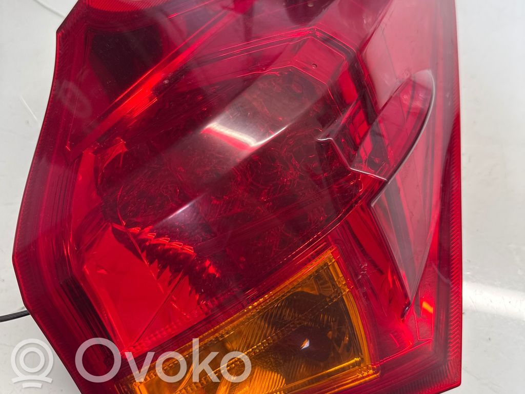 Toyota Auris E180 Luci posteriori 