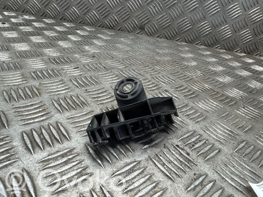 Toyota Auris E180 Support de pare-chocs arrière