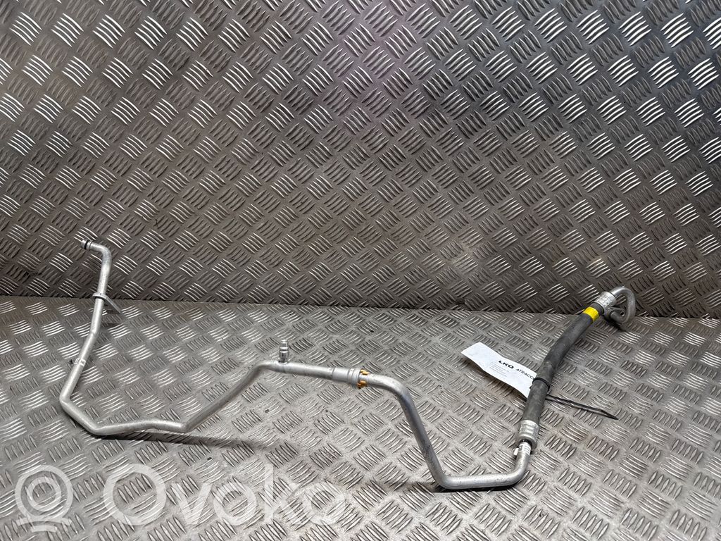 Toyota Auris E180 Ilmastointilaitteen putki (A/C)