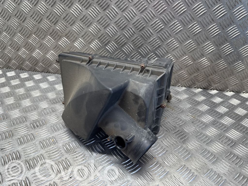 Luftfilterkasten   8X239600AB