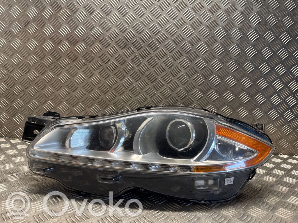 Jaguar XJ X351 Phare frontale 