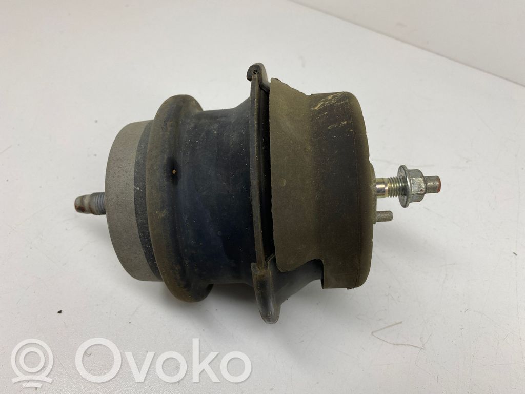 Infiniti FX Engine mount bracket 