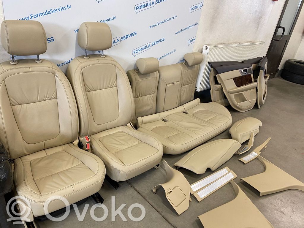 Seat set