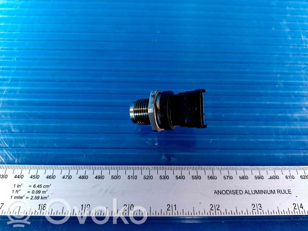 Sensor de presión de combustible   0281002952,0281002952