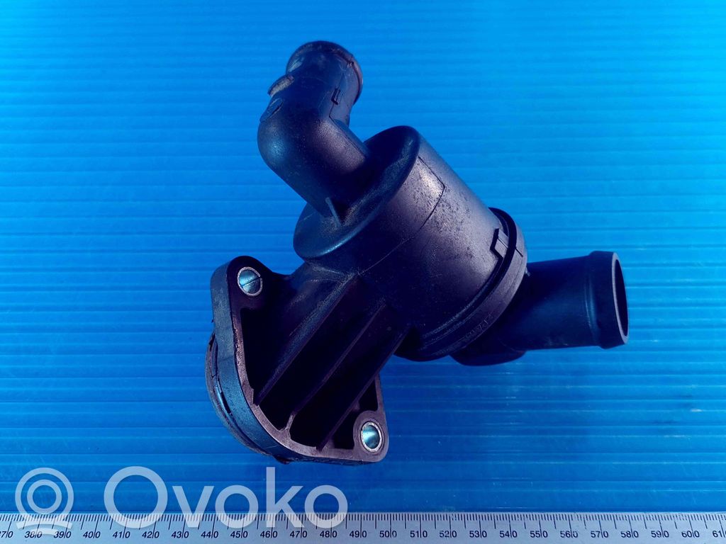 Audi A4 S4 B8 8K Termostat/carcasă termostat 