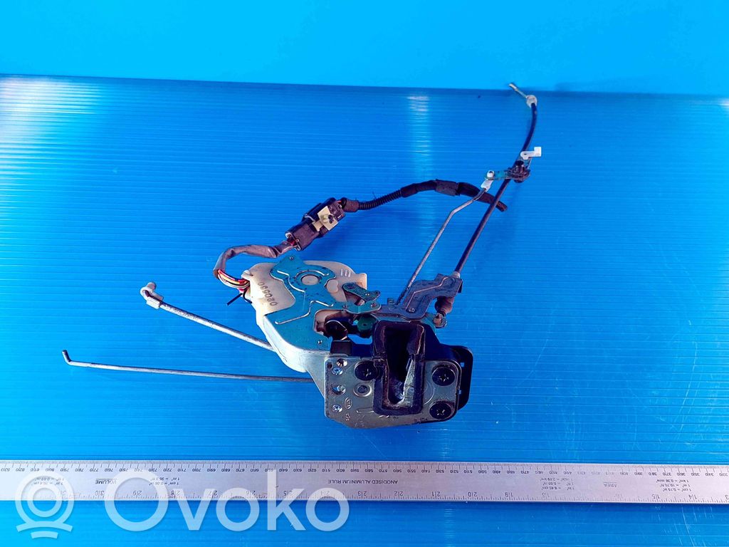 KIA Sorento Priekšpusē slēdzene 