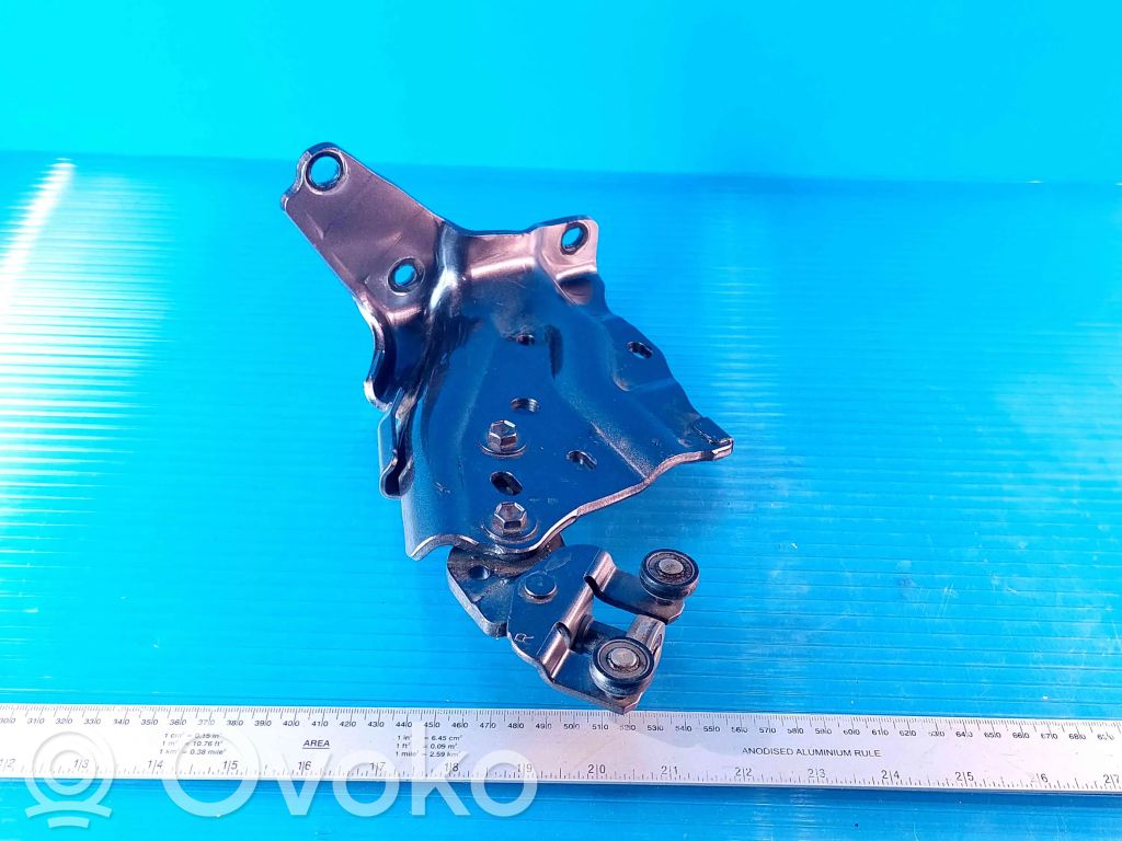 Toyota Sienna XL40 IV Sliding door upper roller guide/hinge 