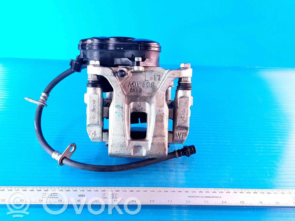 Toyota Sienna XL40 IV Rear brake caliper 